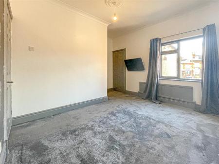 2 bedroom Terraced House for sale in Hawkesbury Road, Leicester