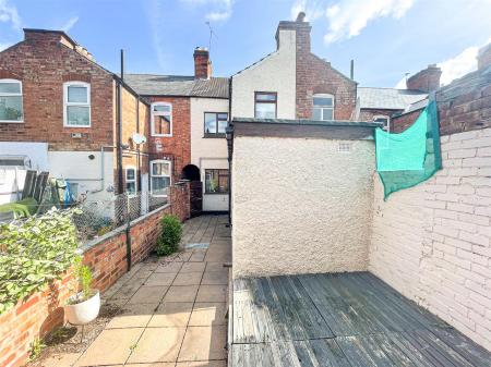 2 bedroom Terraced House for sale in Hawkesbury Road, Leicester