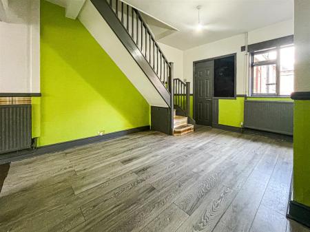 2 bedroom Terraced House for sale in Hawkesbury Road, Leicester