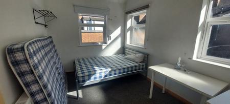 3 bedroom Property to let in Thorpe Street, Leicester