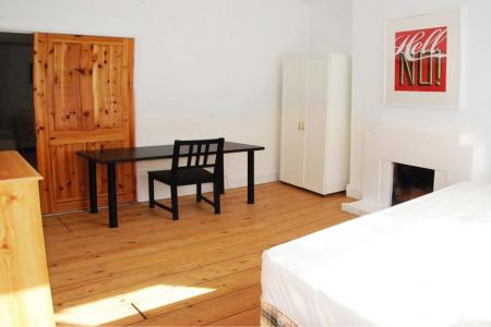 4 bedroom Property to let in Hartopp Road, Leicester