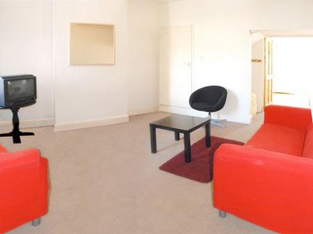 4 bedroom Property to let in Hartopp Road, Leicester