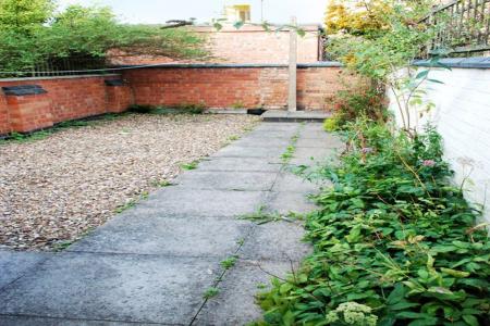 4 bedroom Property to let in Hartopp Road, Leicester