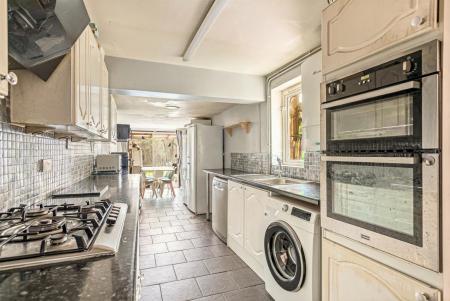 4 bedroom Semi-detached house for sale in Northdene Road, Leicester