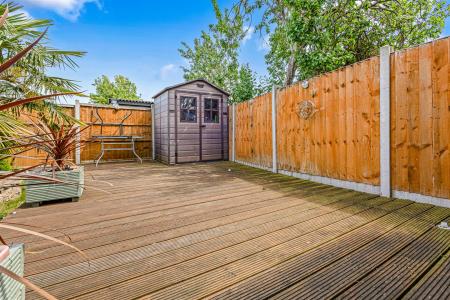 4 bedroom Semi-detached house for sale in Northdene Road, Leicester