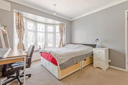 4 bedroom Semi-detached house for sale in Northdene Road, Leicester