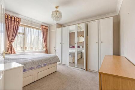 4 bedroom Semi-detached house for sale in Northdene Road, Leicester