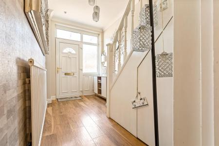 4 bedroom Semi-detached house for sale in Northdene Road, Leicester