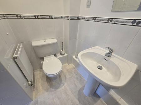 3 bedroom Property to let in Cara Close, Leicester