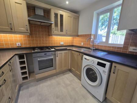 3 bedroom Property to let in Cara Close, Leicester