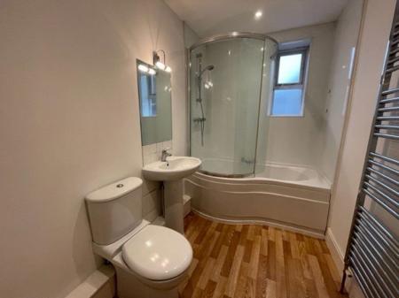 1 bedroom Property to let in Victoria Park Road, Leicester