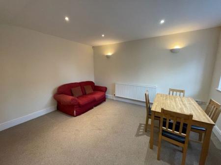 1 bedroom Property to let in Victoria Park Road, Leicester