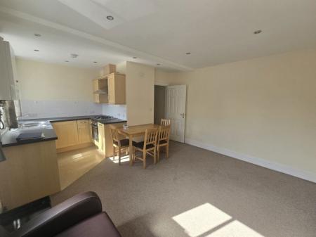 1 bedroom Property to let in Victoria Park Road, Leicester