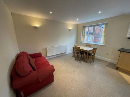 1 bedroom Property to let in Victoria Park Road, Leicester