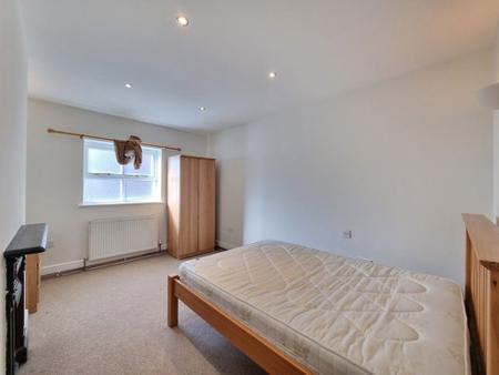 1 bedroom Property to let in Victoria Park Road, Leicester