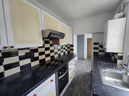 2 bedroom Property to let in Knighton Fields Road East, Leicester