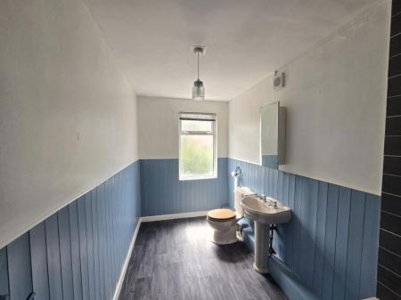 2 bedroom Property to let in Knighton Fields Road East, Leicester