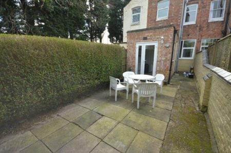 2 bedroom Property to let in Francis Street, Leicester