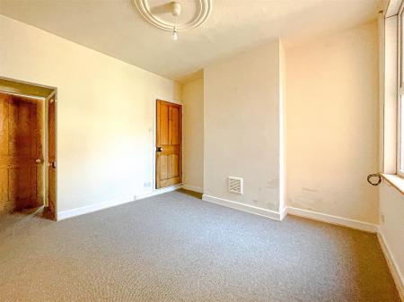 3 bedroom Terraced House for sale in St. Leonards Road, Leicester