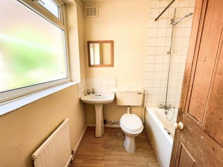 3 bedroom Terraced House for sale in St. Leonards Road, Leicester