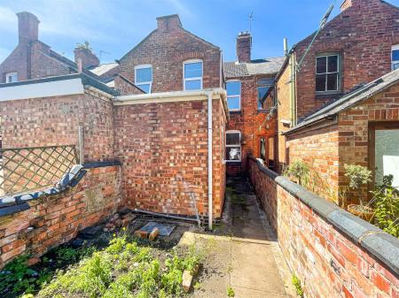 3 bedroom Terraced House for sale in St. Leonards Road, Leicester