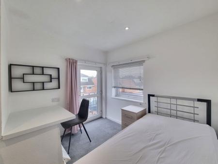 1 bedroom Property to let in The Green, Derby