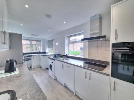 1 bedroom Property to let in The Green, Derby