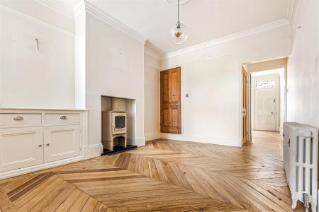2 bedroom Terraced House for sale in Knighton Church Road, Leicester