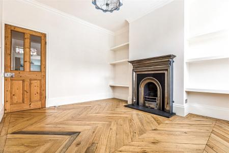 2 bedroom Terraced House for sale in Knighton Church Road, Leicester
