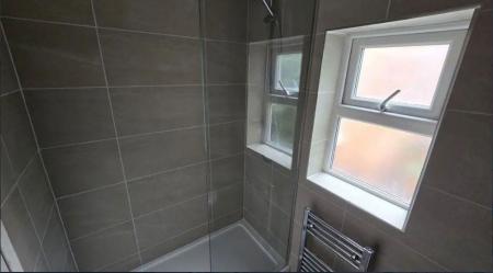 4 bedroom Property to let in Lorne Road, Leicester