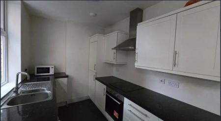 4 bedroom Property to let in Lorne Road, Leicester
