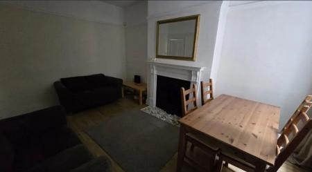 4 bedroom Property to let in Lorne Road, Leicester