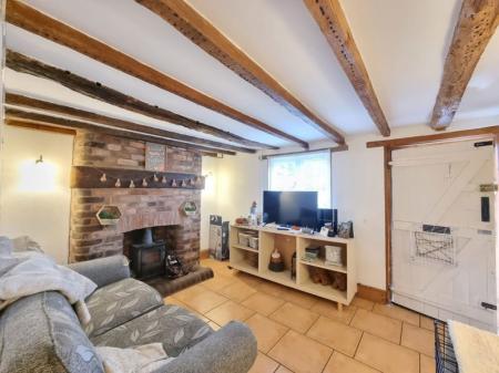 2 bedroom Property to let in Kegworth Road, Nottingham