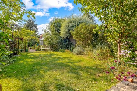 3 bedroom Detached house for sale in Shanklin Drive, Leicester