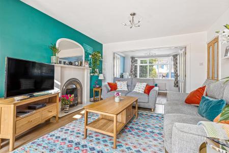 3 bedroom Detached house for sale in Shanklin Drive, Leicester