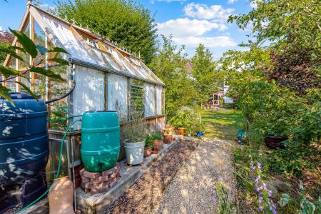 3 bedroom Detached house for sale in Shanklin Drive, Leicester