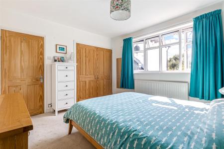 3 bedroom Detached house for sale in Shanklin Drive, Leicester