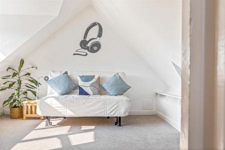 3 bedroom Detached house for sale in Shanklin Drive, Leicester