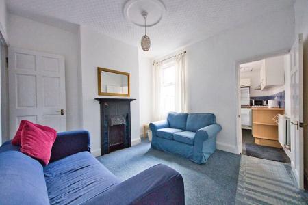 4 bedroom Property to let in Avenue Road Extension, Leicester