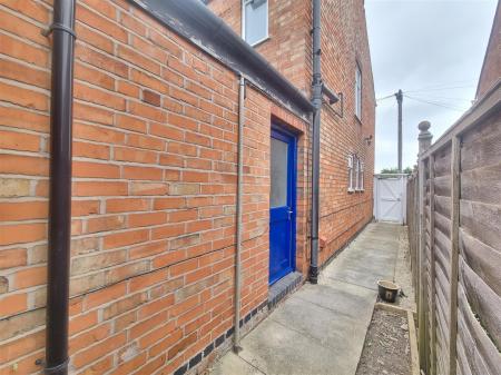 2 bedroom Semi-detached house for sale in Hobson Road, Leicester