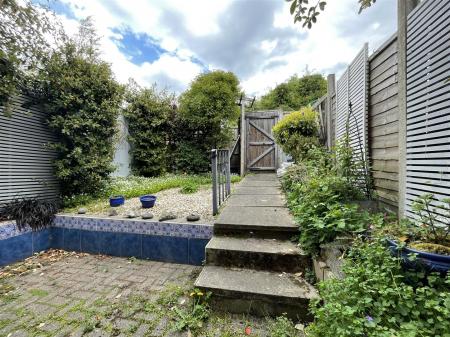 3 bedroom Semi-detached house for sale in Bull Head Street, Wigston