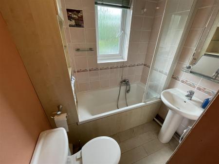 3 bedroom Semi-detached house for sale in Bull Head Street, Wigston