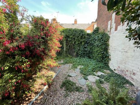 2 bedroom Terraced House for sale in Hamilton Street, Evington, Leicester