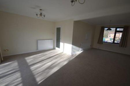 3 bedroom Property to let in Dukes Drive, Leicester