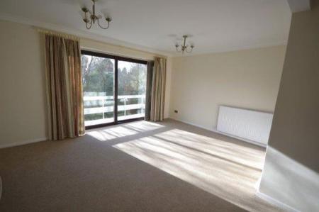 3 bedroom Property to let in Dukes Drive, Leicester