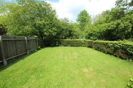 1 bedroom Property to let in Park Hill Drive, Leicester