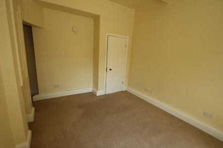 1 bedroom Property to let in Park Hill Drive, Leicester