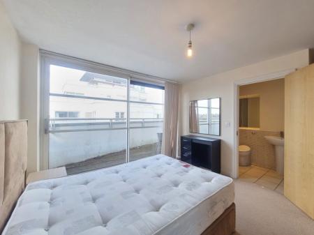 2 bedroom Property to let in Watkin Road, Leicester