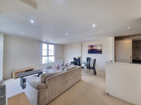 2 bedroom Property to let in Watkin Road, Leicester