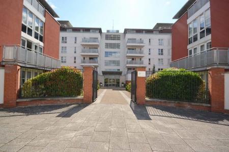 2 bedroom Property to let in Watkin Road, Leicester